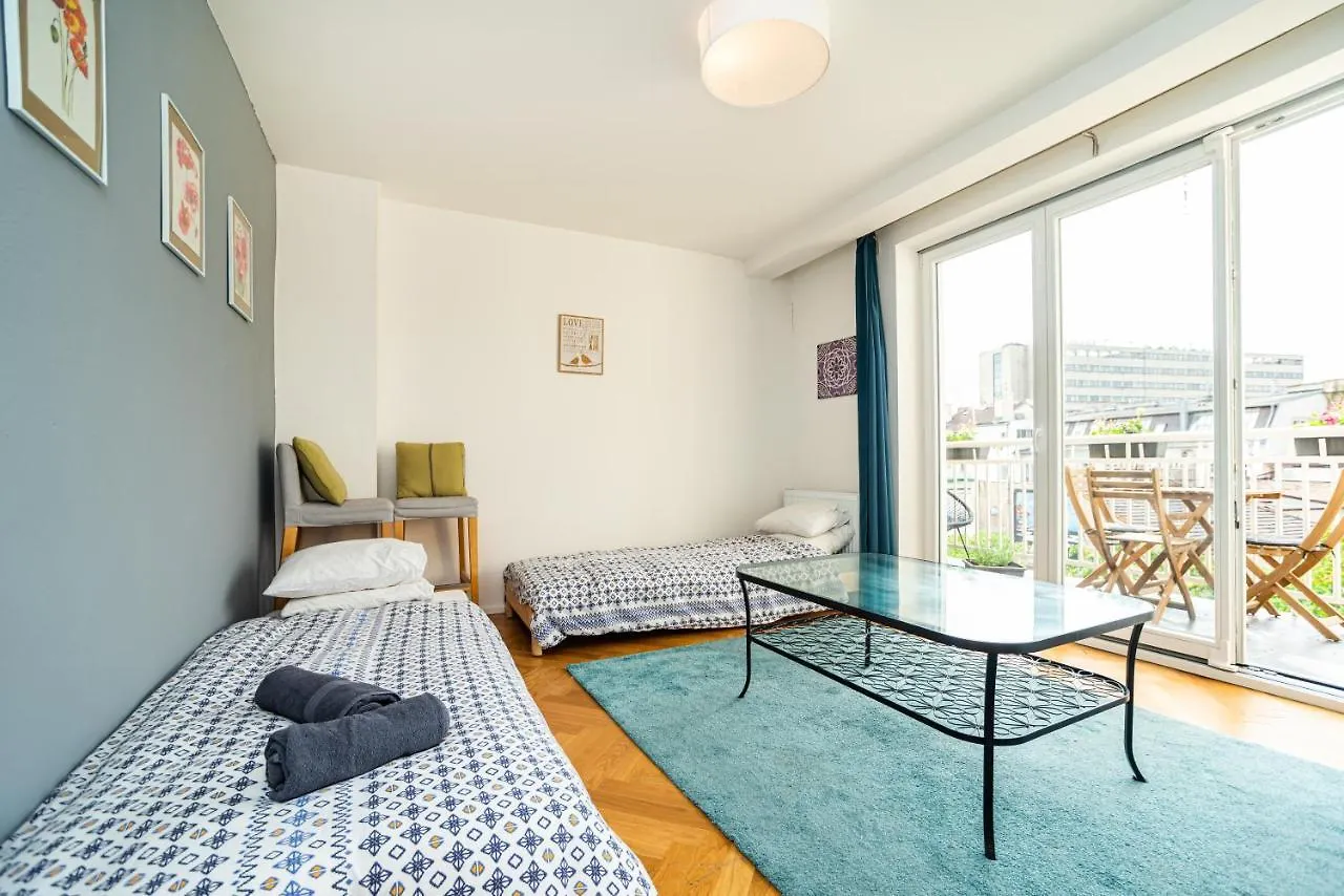 Appartamento Central, Spacious, Modern 5 Bedrm Duplex W/Balcony Praga Repubblica Ceca