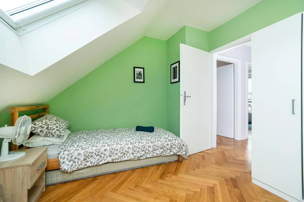 Appartamento Central, Spacious, Modern 5 Bedrm Duplex W/Balcony Praga